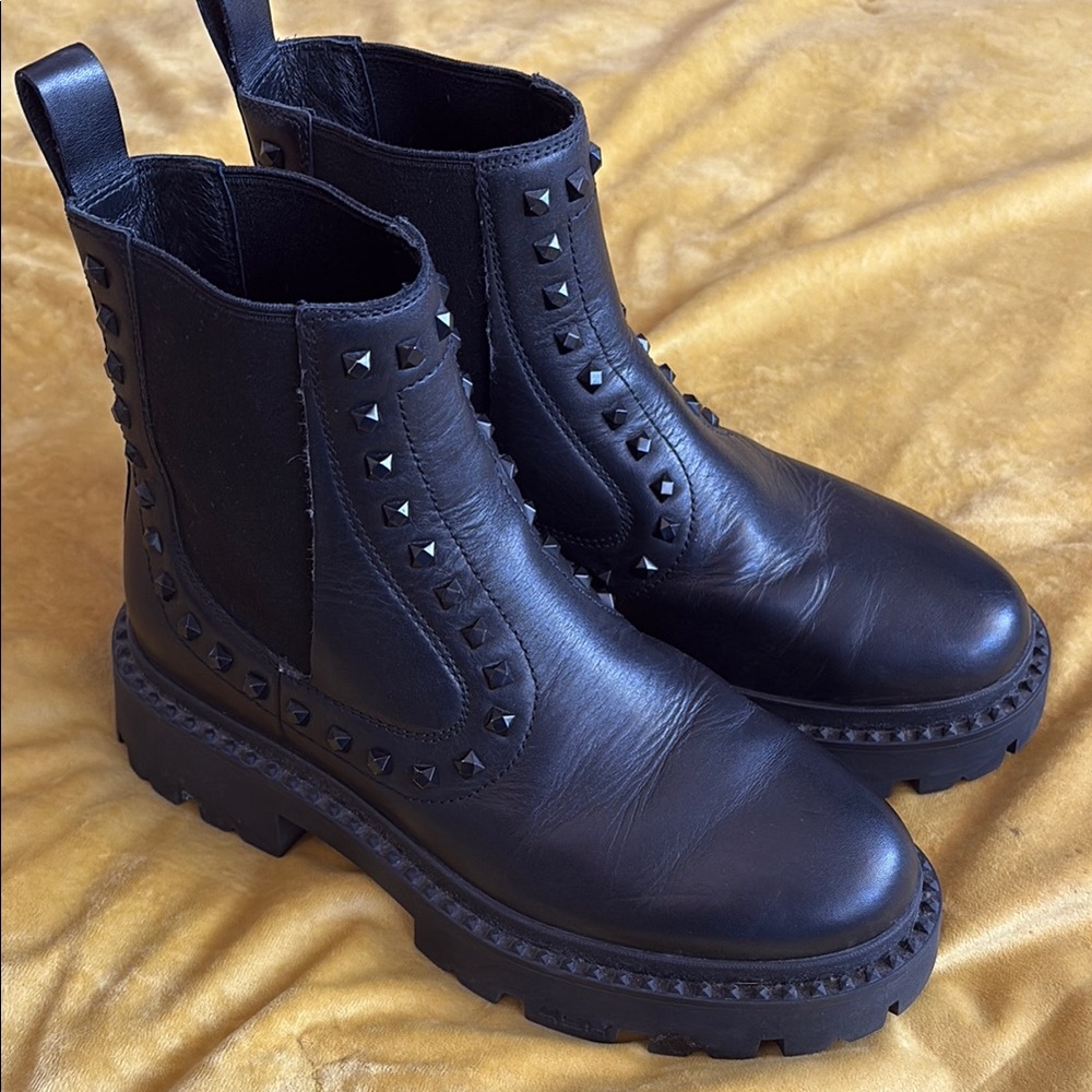 Edgy Black Studded Leather Boots Sz 8.5